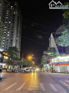 Cho thuê nhà mặt phố Ngô Thì Nhậm, 4 tầng x 45m², lô góc đẹp,mt 5m, kinh doanh mô hình