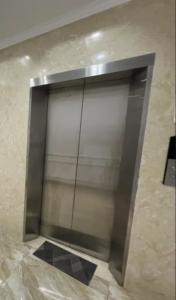Cho thuê nhà mới, hai mặt tiền, 97m2_ 4T vỉa hè, Trần Nhân Tông-30 Tr