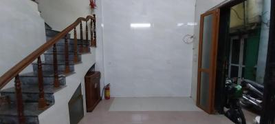 Cho thuê nhà ngõ 155 Chợ Khâm Thiên, 3 tầng x 35m2, 3 PN, 9.8 Triệu/tháng