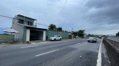 Cho thuê nhà nguyên căn 4 tầng, diện tích 119m2 sàn 240m2 ngang 6, mặt tiền quốc lộ 1A. Gần kcn