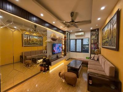 Cho thuê nhà nguyên căn ngõ Mạc Thị Bưởi 35m² x 5 tầng, 3PN, 4VS 15 triệu