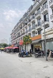 Cho thuê nhà Phân Lô ô tô Phùng Khoang, 5 tầng x 65m2, MT4.5m, 4 ngủ, 32 Triệu