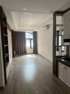 Cho thuê nhà Phố Hưng Phúc, Yên Sở 6 tầng x 35m2, 5 ngủ, 16 Triệu thang máy KD, ở đỉnh