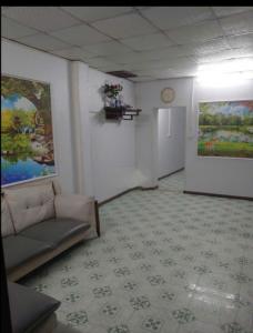 Cho thuê nhà TT ngõ Tân Mai, 55m2, tầng 1, 6.5 triệu