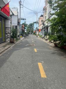 CHỦ gấp bán trường mầm non đường nhựa 8m thông Nguyễn Ảnh Thủ Quận 12 dt 312m2 full thổ cư đúc 3