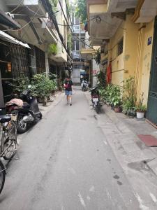 DUY NHẤT 1 CĂN NHÀ MỚI PHỐ VÂN HỒ 3  HAI BÀ TRƯNG  NGÕ 3 GÁC, CÁCH Ô TÔ 50M  GẦN NHIỀU TIỆN ÍCH
