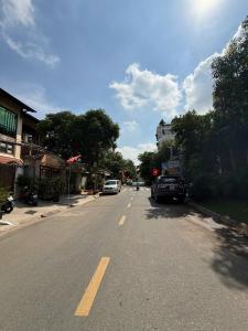 ĐẤT BIỆT THỰ 3 MẶT TIỀN - 340M2 - KHU COMPOUND EDEN - NGUYỄN VĂN HƯỞNG - THẢO ĐIỀN - QUẬN 2