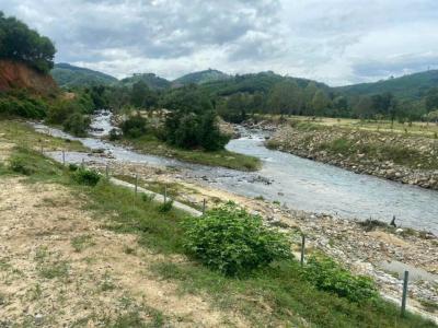 E Bán lô đất Khánh Phú mặt view suối, Diện tích 401,6m  Ngang 10.35m giá chỉ 2,8tr/m2 (