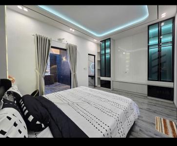 - Hải Châu, Nhà 3,5 tầng Hàn Thuyên, gần bệnh viện VImech, đi bộ 10 phút tới tượng đài và công viên