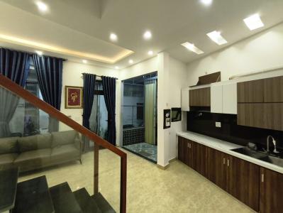 ► K408 Hoàng Diệu, 50.3m2, 3 tầng 3PN WC trong, sân thượng trước sau rộng, thoáng, 3.xx tỷ