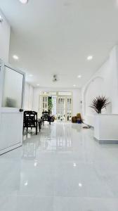 KHÔNG CĂN 2 - GÒ DẦU HẺM 6M THÔNG - SÁT MT - NHÀ MỚI 2 TẦNG - N 4.5 NHỈNH 5