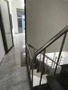 ♪ Kiệt 3m thẳng thông gần đường, khu Chợ Mới, 37m2, 2 mặt thoáng 3 tầng cứng, 3PN, 3.6x tỷ