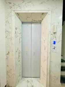 Mình cho thuê nhà mới, hai mặt tiền ,vỉa hè, 112m2- 4T, Thụy Khuê_34 Tr