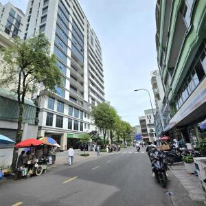 NGAY ĐH KINH TẾ QUẬN 10-Căn Duy Nhất Mặt Tiền Đào Duy Từ 115m 4Tầng GIÁ 35TỶ