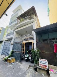 NHÀ ĐẸP 3 TẦNG - GẦN CHỢ TÂN HƯƠNG - HXH THÔNG - SẴN THU NHẬP NHỈNH 5
