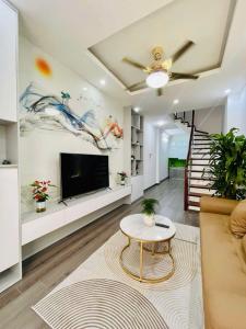 NHÀ ĐẸP ĐẠI TỪ – GẦN PHỐ – LÔ GÓC 2 THOÁNG