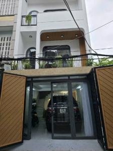 NHÀ ĐẸP NGAY TRUNG TÂM QUẬN 7 GẦN CÁC TRỤC ĐƯỜNG CHÍNH