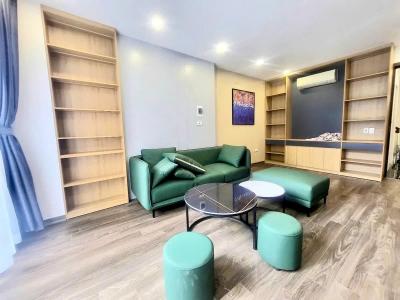 NHÀ ĐẸP Ở NGAY GA RA Ô TÔ PHỐ Nguyễn Văn Cừ-Long Biên,50m2 X4 tầng, mặt tiền 3.8m 10.4 tỷ.