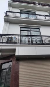 NHÀ HỌC VIÊN TÀI CHÍNH - BẮC TỪ LIÊM - DT40M2 - 4 TẦNG - GIÁ 5 TỶ - NGÕ Ô TÔ - KINH DOANH