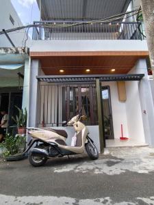 # Nhà Kiệt 3.5m Núi Thành đi bộ ra Quảng Trường 2/9, bãi đậu Ô tô, 61.6m2, 2 tầng, 3PN, 4.x tỷ