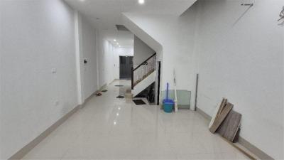 Nhà mặt đường Liên Mạc, 40m2, 5 tầng, ô tô tránh, giá 6,5 tỷ
