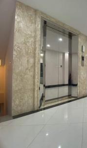 Nhà mình cho thuê nhà mới, căn góc, Thái Hà vỉa hè 115m2* 5T- 46 Tr