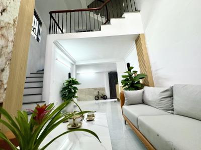 Nhà Mới Đẹp Hai Bà Trưng 33m², Full Nội Thất, Mặt Tiền 5m, Giá Tốt