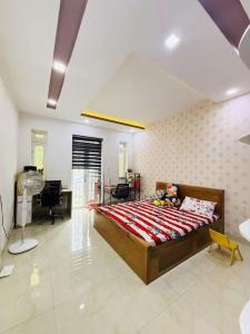 NHÀ MỚI XÂY - HƯƠNG LỘ 2 - BÌNH TRỊ ĐÔNG A - 5 TẦNG - ĐẦY ĐỦ CÔNG NĂNG (6WC) - HẺM XE HƠI - 57M2 -