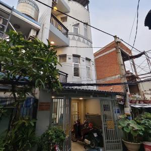 NHÀ PHỐ HẺM 88 NGUYỄN VĂN QUỲ, Q7 – 4 TẦNG – GIÁ HIẾM 4,99 TỶ