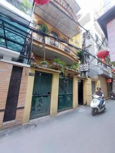 NHÀ  PHỐ TRƯỜNG CHINH,87M2,3 TẦNG, MẶT TIỀN 5M, 14.2 TỶ, KINH DOANH ,Ô TÔ QUA.