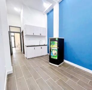 Nhà Quận Tân Bình, Mặt tiền Lạc Long Quân, 11 Căn hộ dịch vụ dòng tiền 50 tr/ tháng, DT 75 m2, Giá