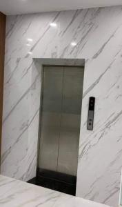 Nhà tôi cho thuê Nhà VP, Nhà Hàng, KD, Thái Thịnh 107m2* 5T- 32 Tr