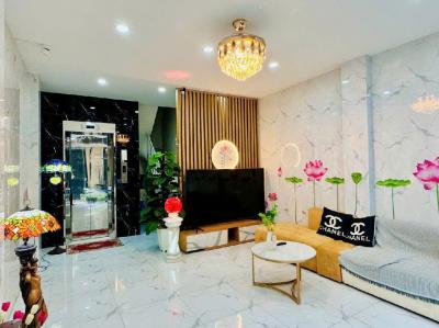 Nhà Trích Sài 34m, 7 tầng, thang máy, Full nội thất xịn sò!