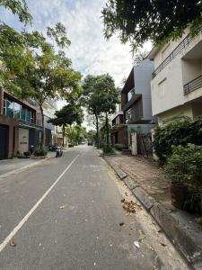 NHÀ VƯỜN VIỆT HƯNG 75 tỷ 200m VỈA HÈ RỘNG,KINH DOANH ĐỈNH,LONG BIÊN HÀ NỘI