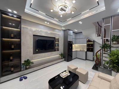 Nhỉnh 6 tỷ vài bước ra ô tô - Hàng xóm Time City