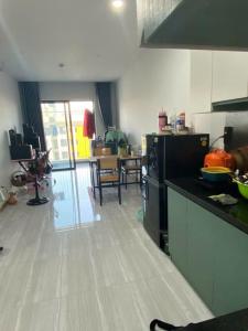 Pass 1 phòng ngủ (PN) master có WC riêng trong căn hộ 2PN – 2WC tại GreenTopaz TẠI DĨ AN, BÌNH DƯƠNG