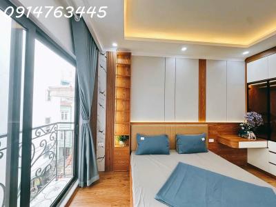 SIÊU HIẾM - NỘI THẤT 5** - THANG MÁY SỊN XÒ - GẦN PHỐ - CÁCH 15M RA Ô TÔ TRÁNH