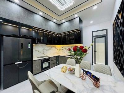 SIÊU PHẨM NHÀ 2 TẦNG / HẺM BA GÁC - GẦN HẺM XE HƠI