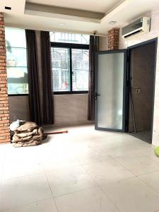 Thuê nhà nguyên căn HXT  lô góc Quận 8, 4 tầng cải tạo đc 8PN, giá 30tr