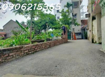 Tôi cần bán 35m2 đất tại Tràng An, thị trấn chúc sơn, nhỉnh 2 tỷ