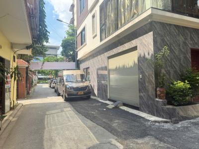 VỊ TRÍ ĐẮC ĐỊA – Ô TÔ TRÁNH – GARA – THANG MÁY – FULL NỘI THẤT CAO CẤP ????