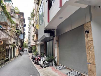 Vị trí vàng, bán nhà Lạc Long Quân gần hồ Tây, ở đẳng cấp, giá 20.8 tỷ