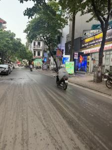 Vương Thừa Vũ 51m, địa khí vượng, lộc đổ về như suối